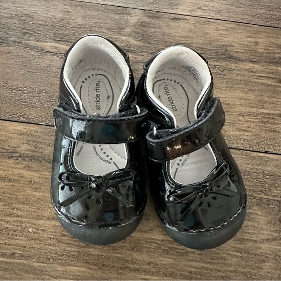 Stride Rite Baby Girls 4M Black Patent Leather Mary Jane Shoes Party Wedding - Picture 2 of 6